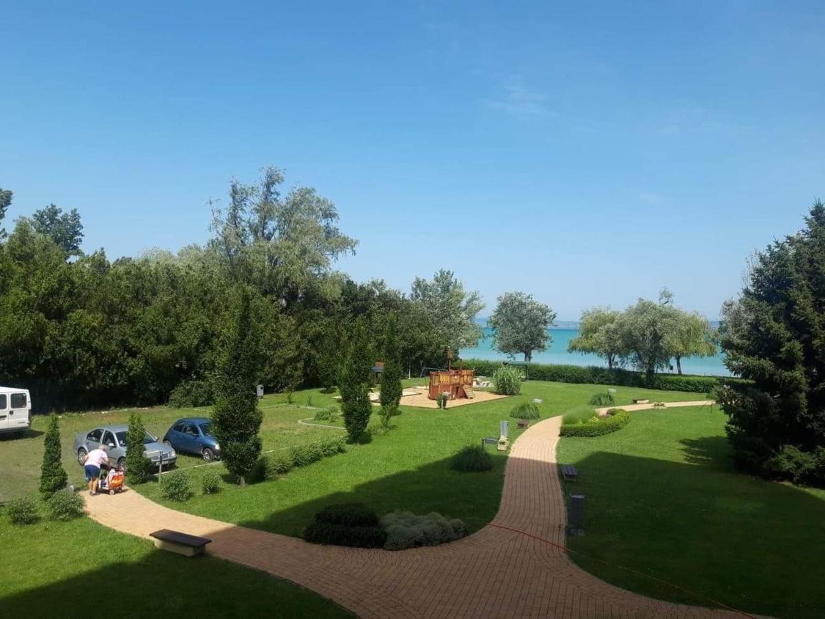 Kr Apartman Siófok Buitenkant foto
