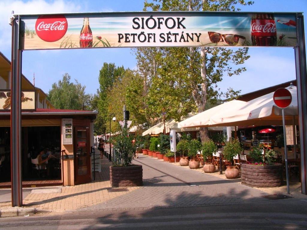 Kr Apartman Siófok Buitenkant foto